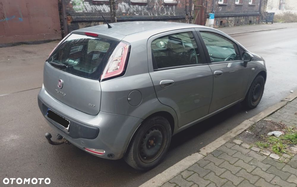 Fiat Punto Evo 1.4 8V Estiva Blue&Me - 3