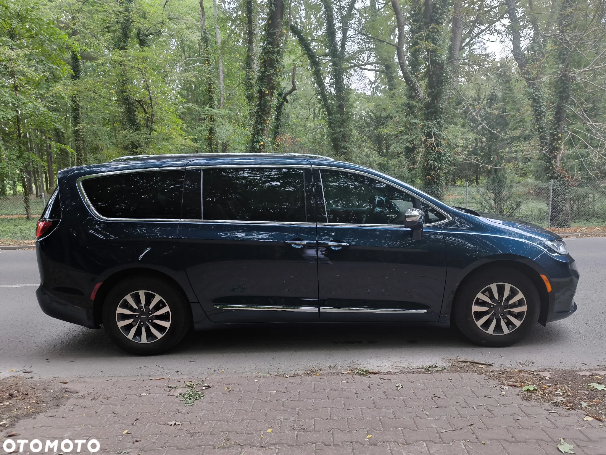 Chrysler Pacifica - 6