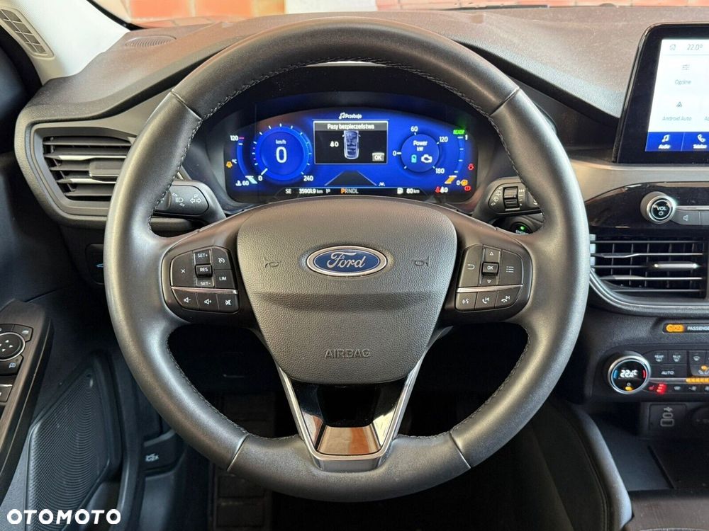 Ford Kuga - 17