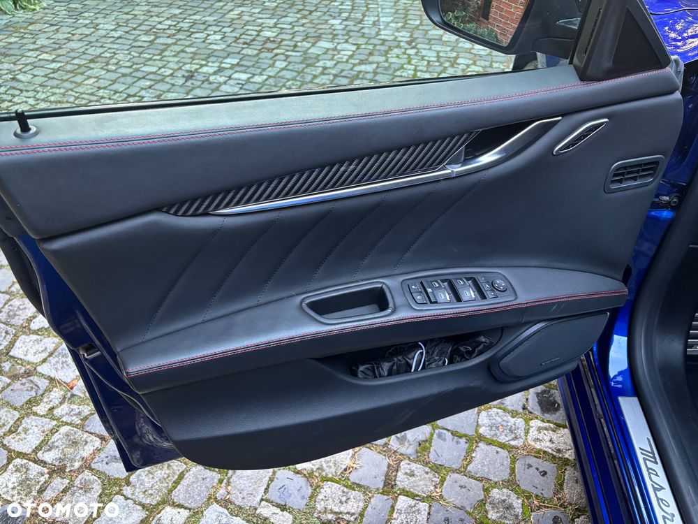 Maserati Ghibli - 14