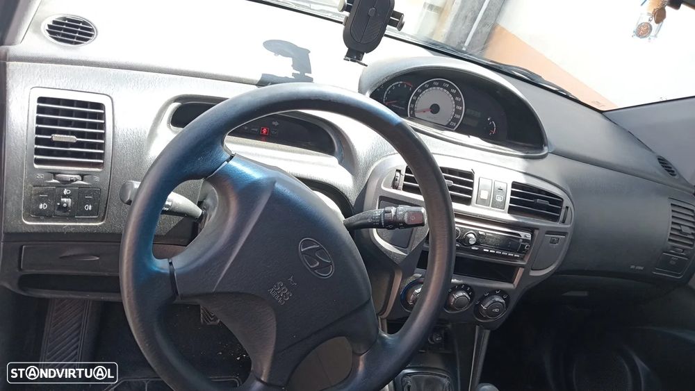 Hyundai Matrix 1.5 CRDi GL - 4