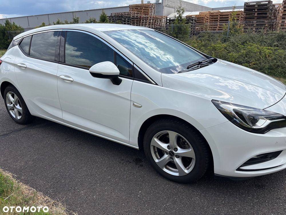 Opel Astra 1.6 BiTrb D (CDTI) Start/Stop Dynamic - 2