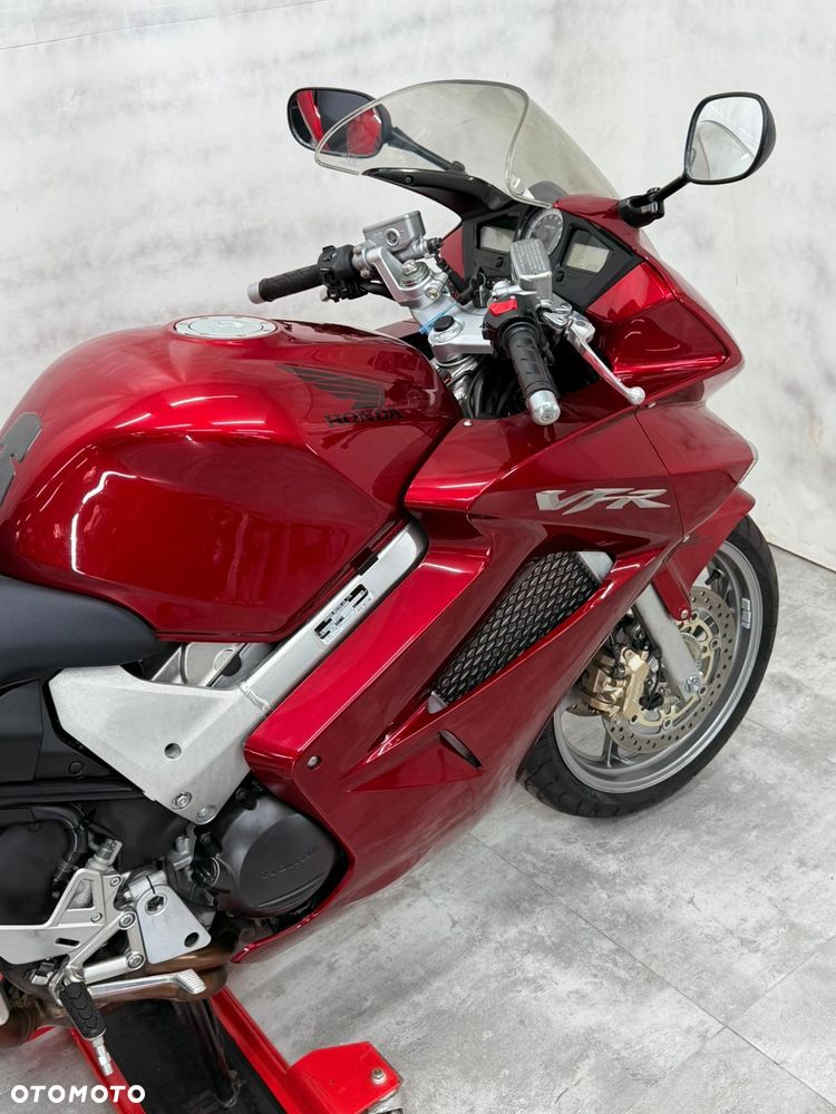 Honda VFR - 7