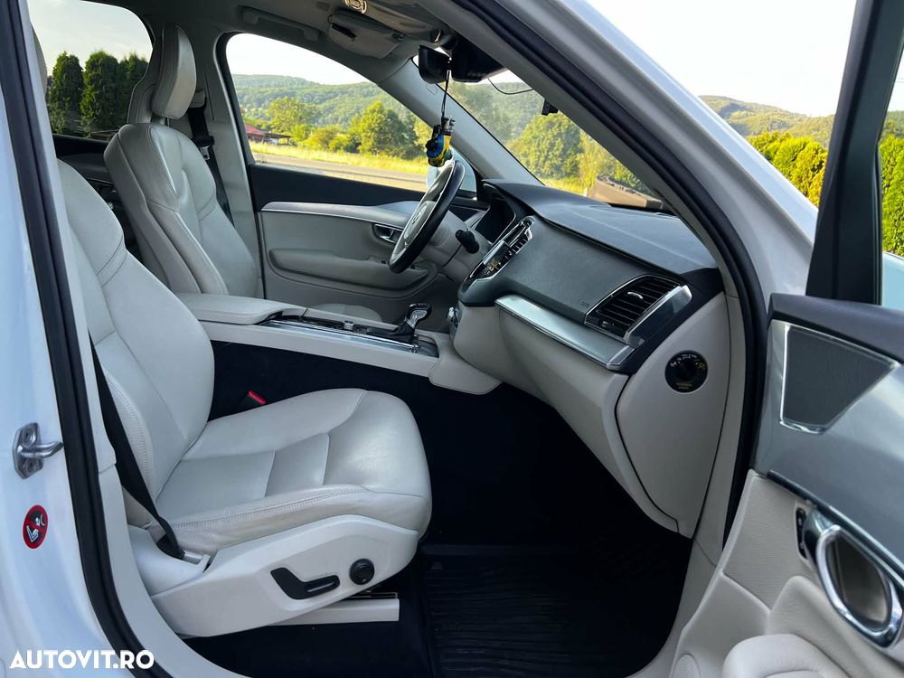 Volvo XC 90 D5 AWD Momentum - 8