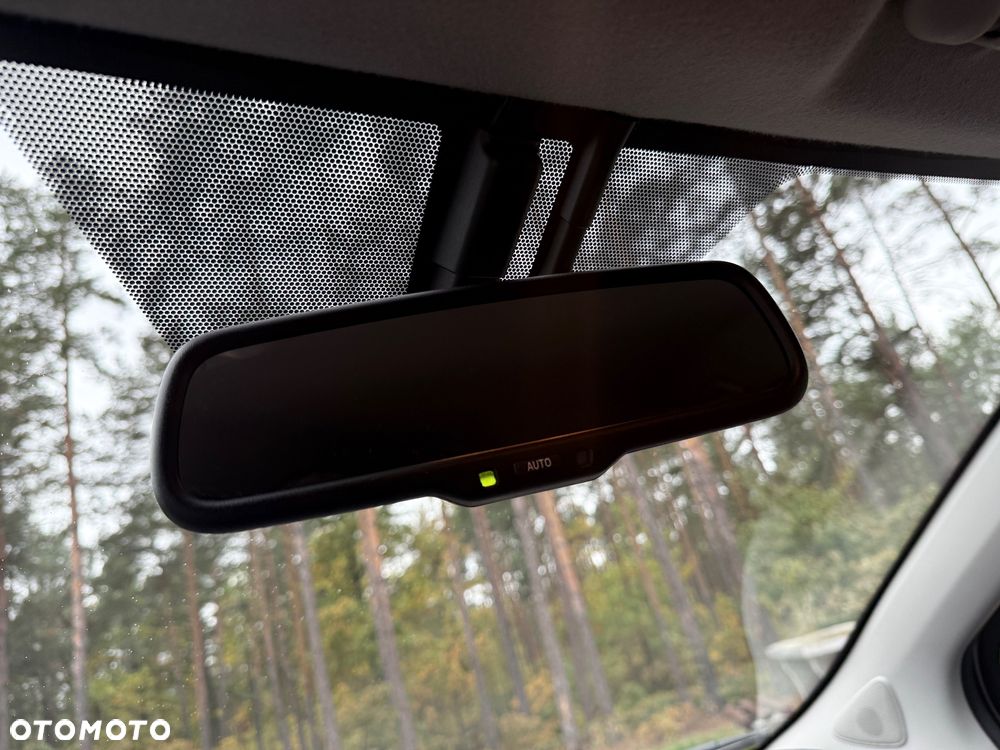 Toyota Yaris Hybrid 100 Selection Passion - 29
