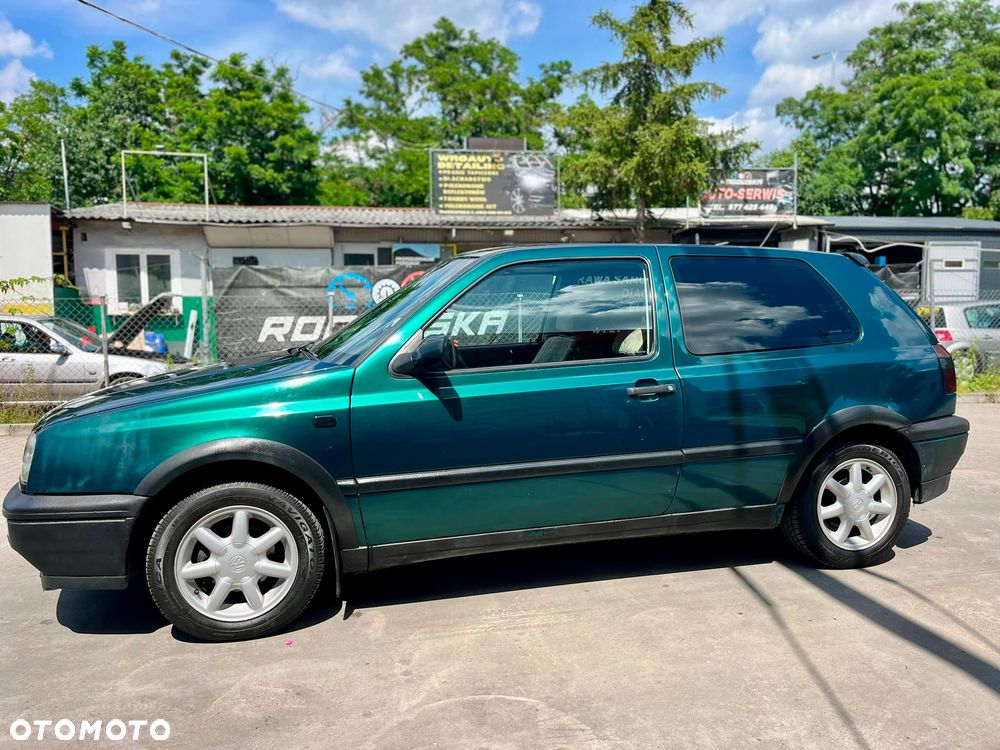 Volkswagen Golf 1.6 CL - 13