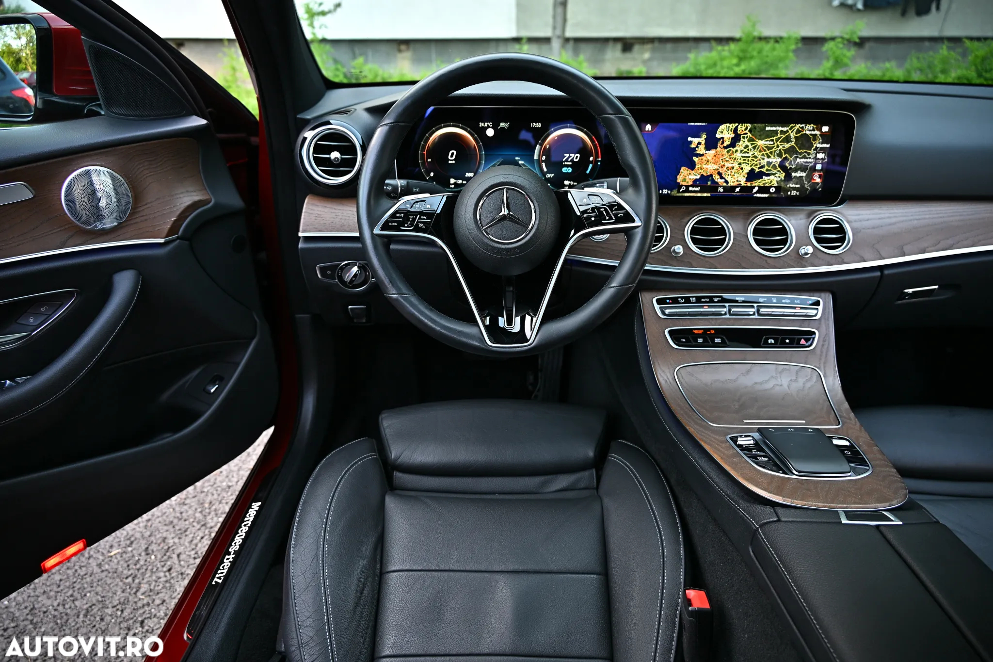 Mercedes-Benz E 300 de T 9G-TRONIC AMG Line - 2