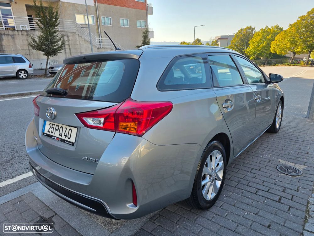 Toyota Auris Touring Sports 1.33 VVT-i Exclusive +Navi - 12