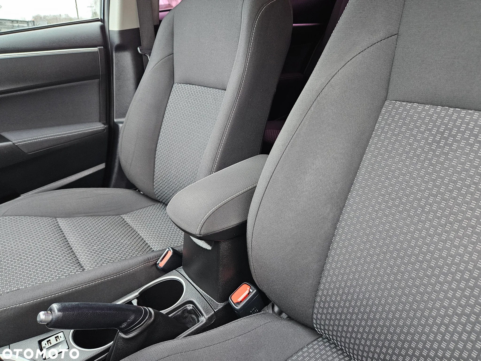 Toyota Corolla 1.6 Prestige - 29