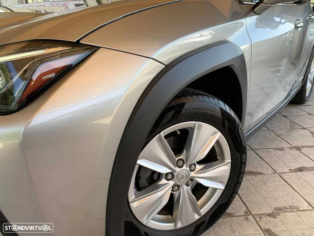 Lexus UX 250h Executive+ - 10