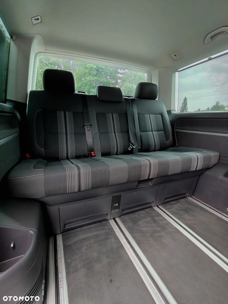 Volkswagen Multivan - 15