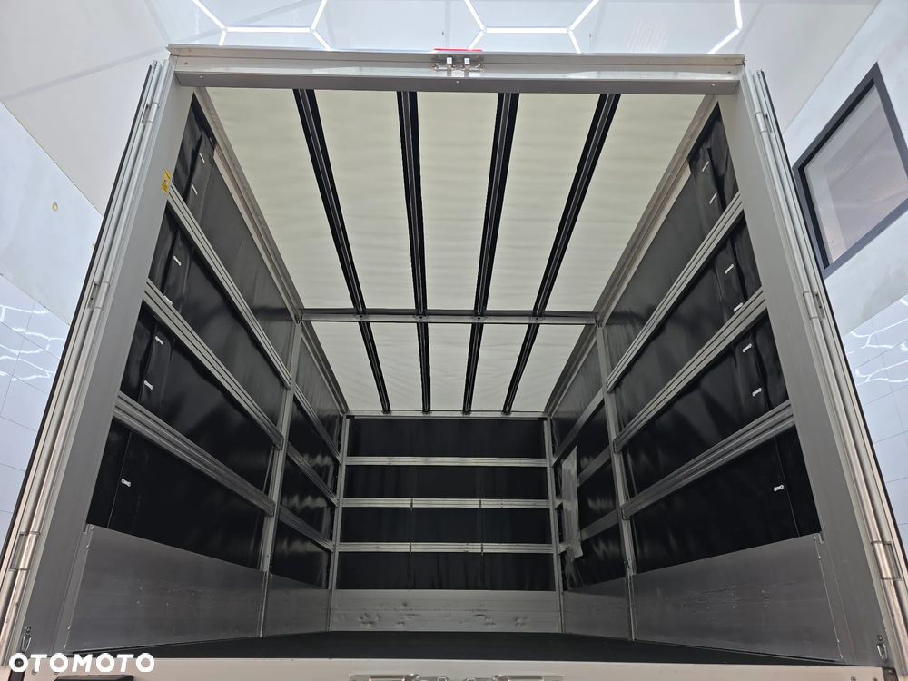 Renault MASTER 12 PALET Tylna OŚ BLIŻNIACZ L4 RWD - DBL Extra 2,3 DCI 165 KM MAXI Długość5,23cm Szerokośc2,45cm Wysokość2,38cm WZMOCNIONE TYLNE ZAWIESZENIE RESOR + PODUSZKI PNEŁMATYCZNE TEMPOMAT FOTEL KIEROWCY PNEŁMATYCZNY LEDY KABINA SYPIALNIANA XL NA GWARANCJA 40 Tyś km STAN JAK NOWY - 16