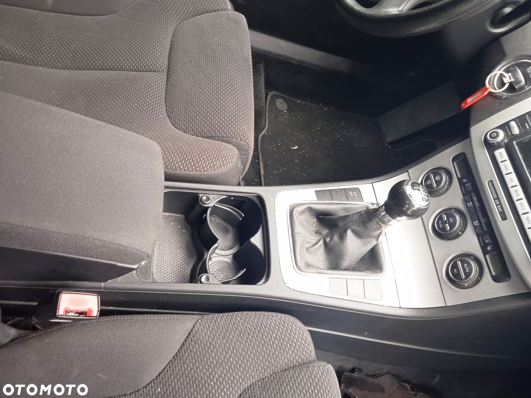 Na części VW Passat B6 kombi lakier LA7W silnik BMP skrzynia KDN - 9