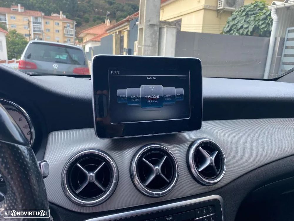 Mercedes-Benz CLA 220 d Shooting Brake Urban Aut. - 19