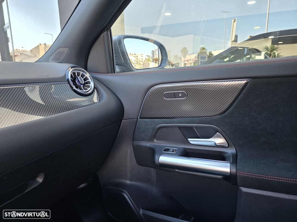 Mercedes-Benz GLA 250 e 8G-DCT AMG Line Advanced Plus - 30