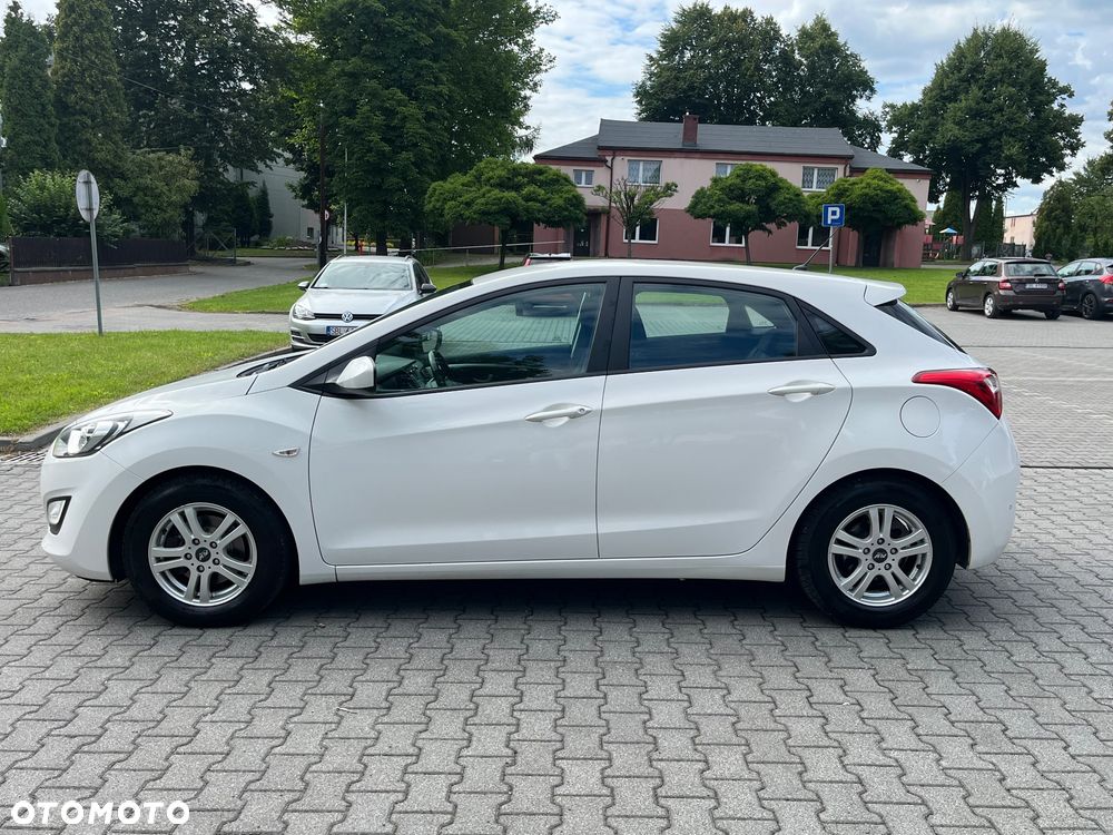 Hyundai i30 blue 1.4 Classic - 16