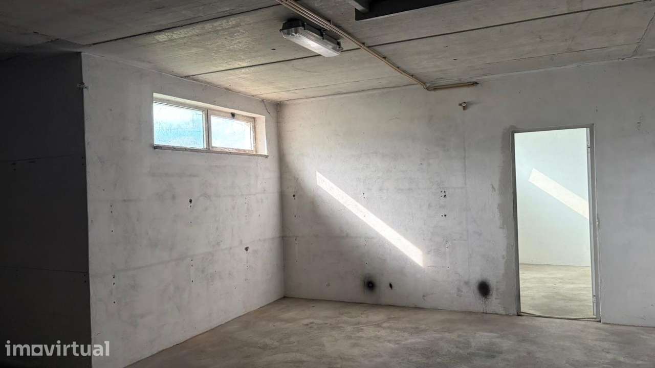 Garagem para 3 Viaturas em Abraveses - Grande imagem: 3/6