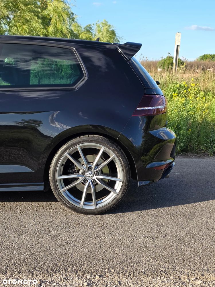 Volkswagen Golf - 7
