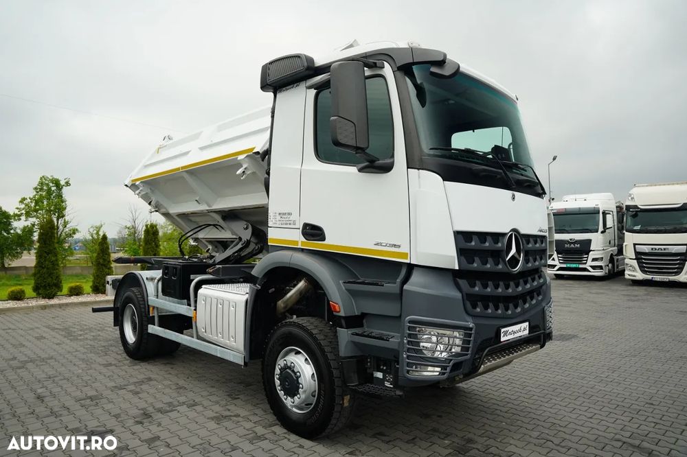 Mercedes-Benz AROCS 2038 / 4x4 / BASCULABILĂ PE DOUĂ LATE / HIDRODOLTA / AUTOMATĂ / - 14