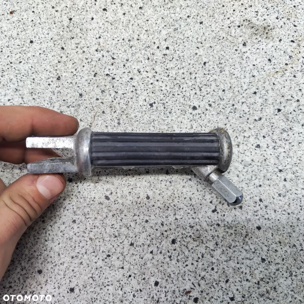 Podnóżek lewy Triumph - 2