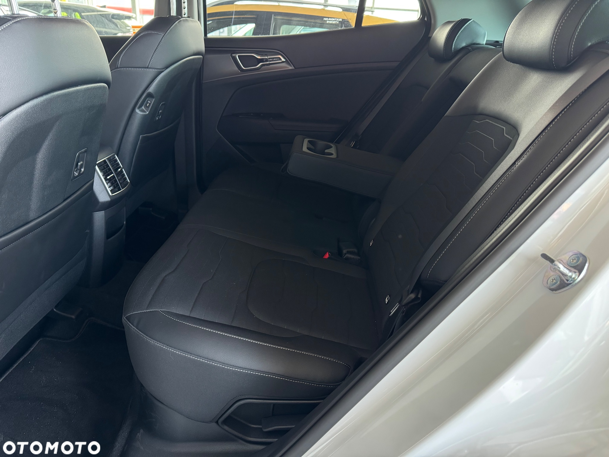 Kia Sportage 1.6 T-GDI HEV Business Line 2WD - 9
