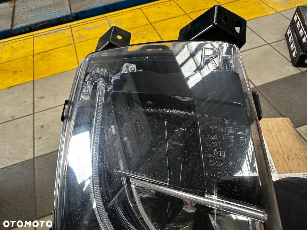 tesla model s lift halogen prawy przód 6005916-00e - 5