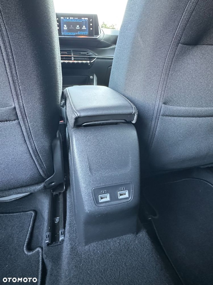 Peugeot 2008 PureTech 130 EAT8 Active - 16