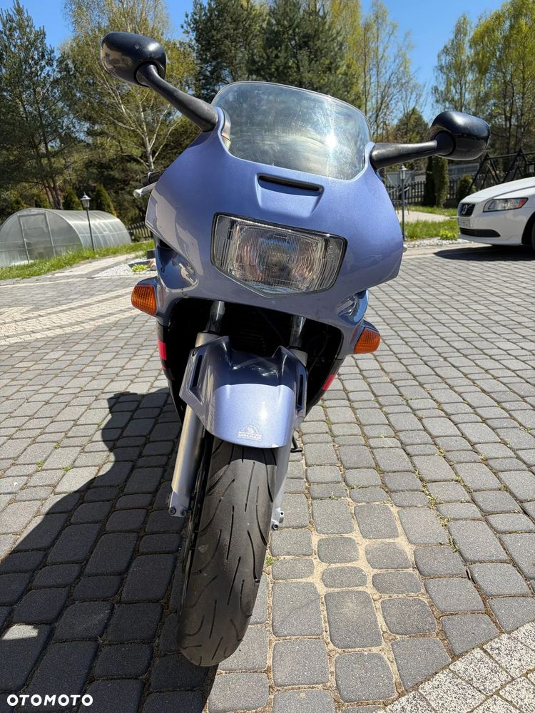 Honda CBR - 13