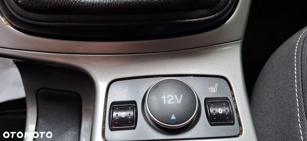 Ford Kuga 2.0 TDCi 2x4 Titanium - 23