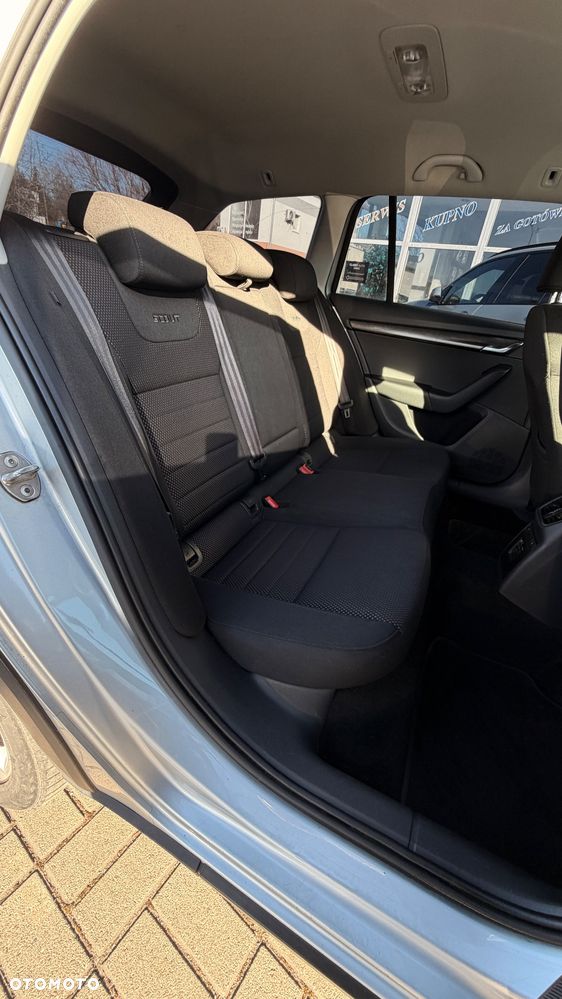 Skoda Octavia 1.8 TSI L&K DSG - 13