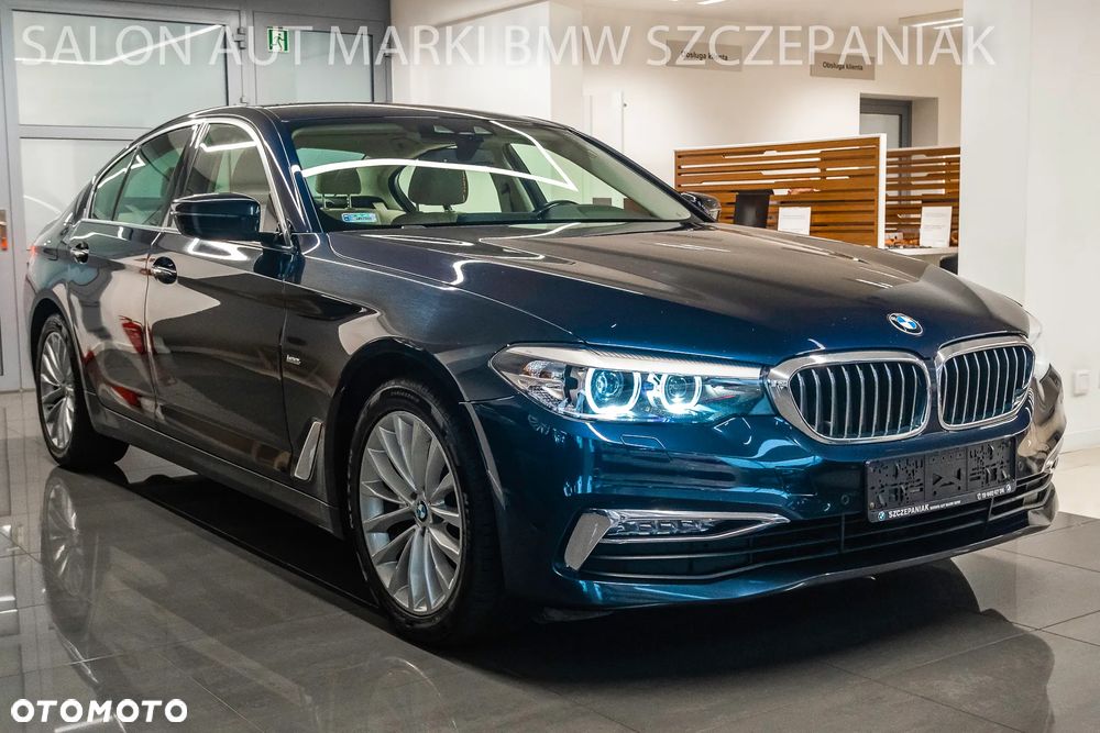 BMW Seria 5 520d xDrive Luxury Line