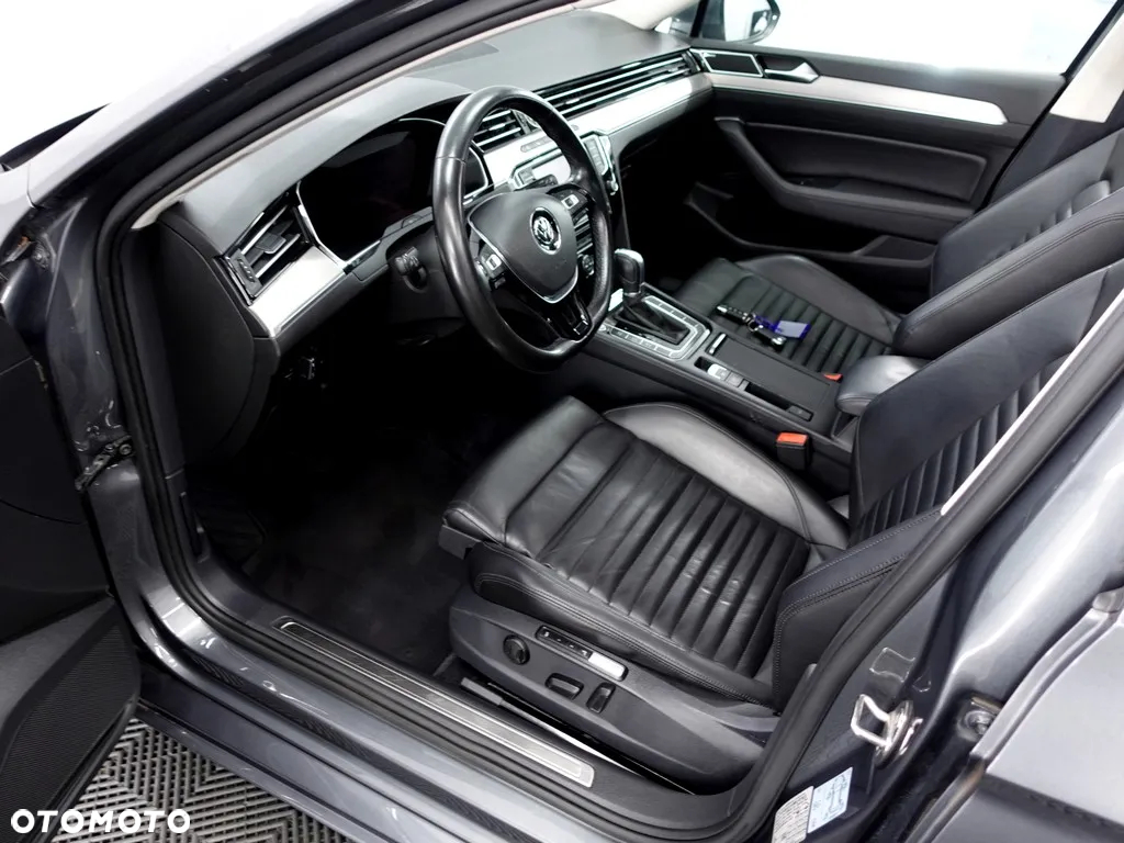 Volkswagen Passat 2.0 TDI BMT Highline DSG - 10