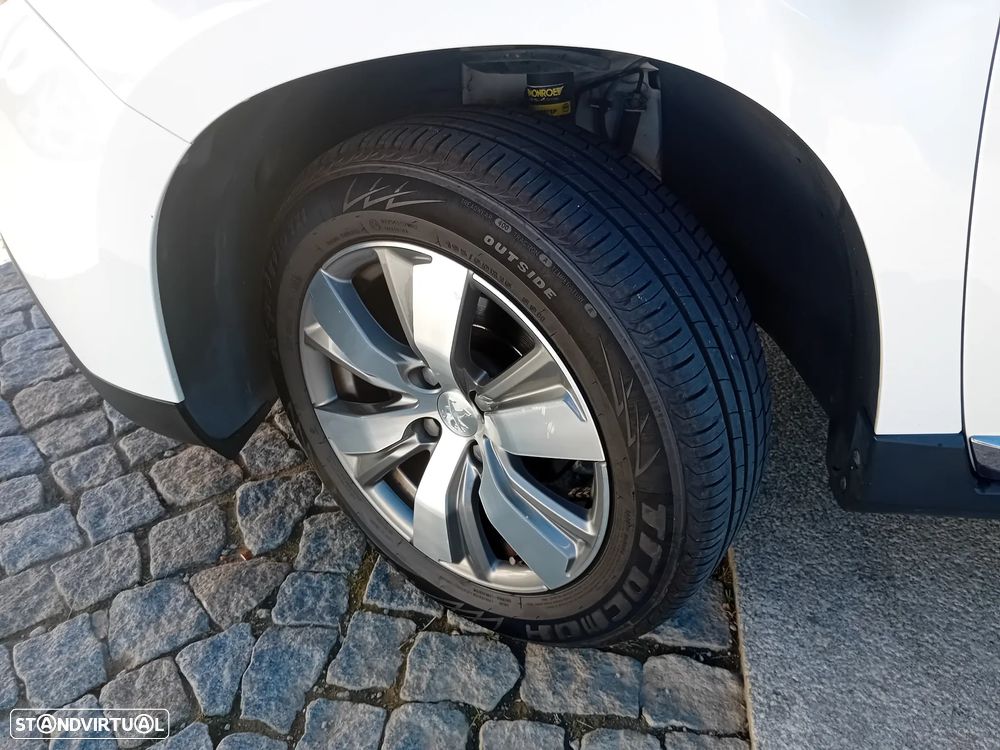 Peugeot 2008 1.2 PureTech Allure - 7