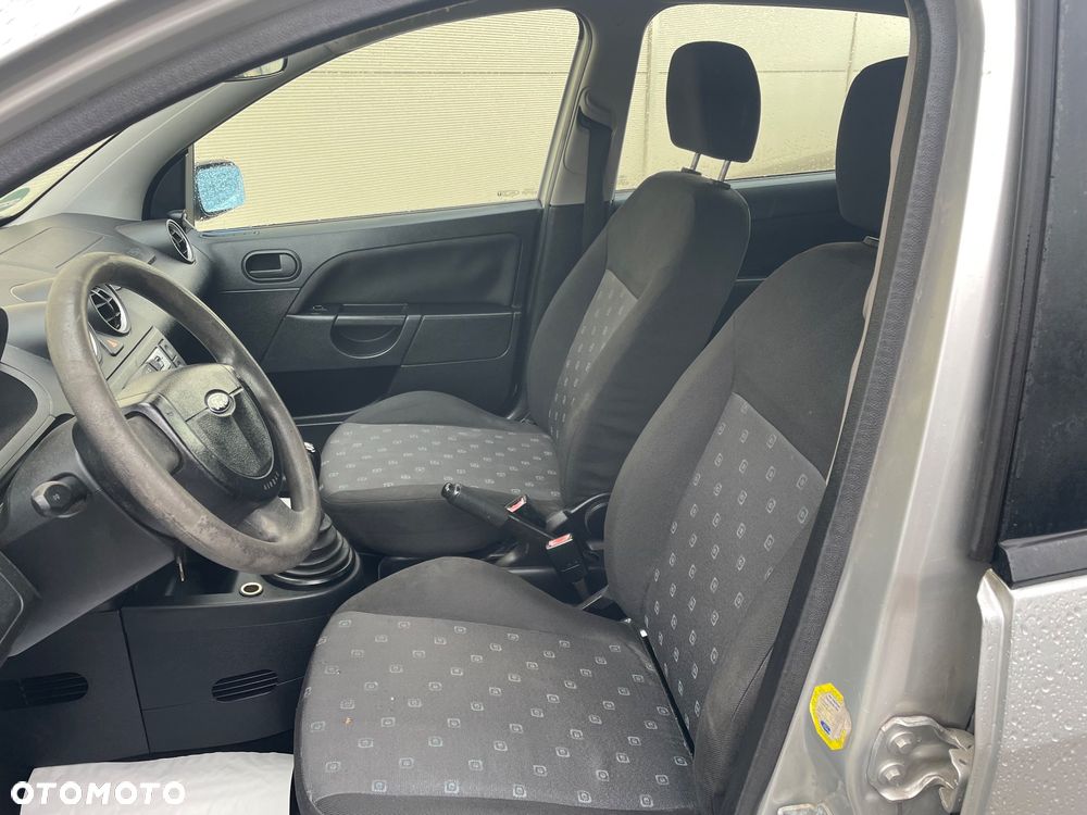 Ford Fiesta - 15