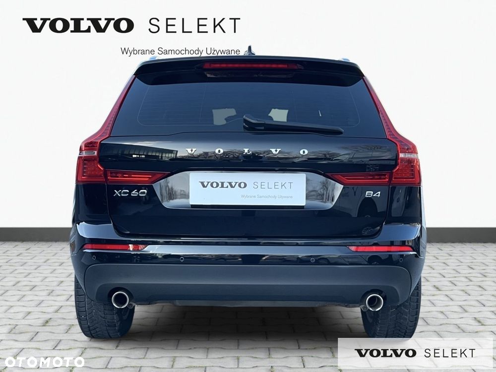 Volvo XC 60 B4 B Momentum - 7