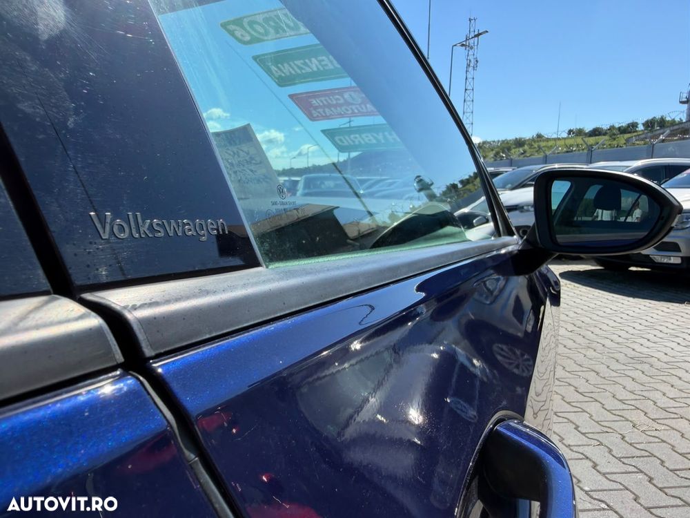 Volkswagen Golf 1.0 eTSI DSG MHEV Life - 24
