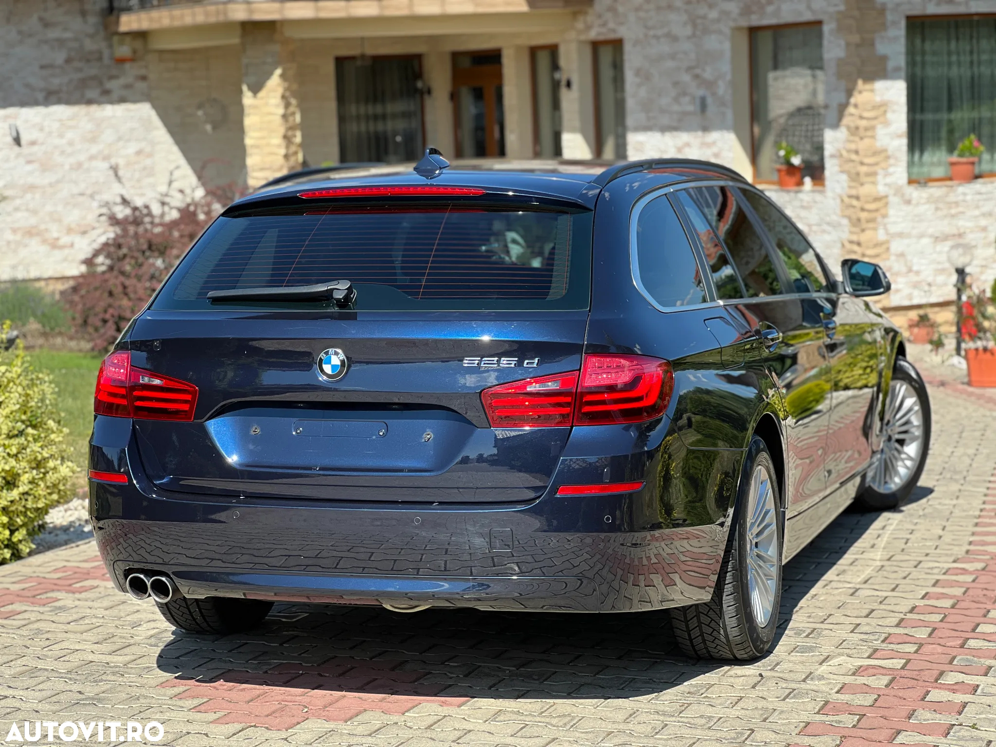 BMW Seria 5 525d Touring - 2