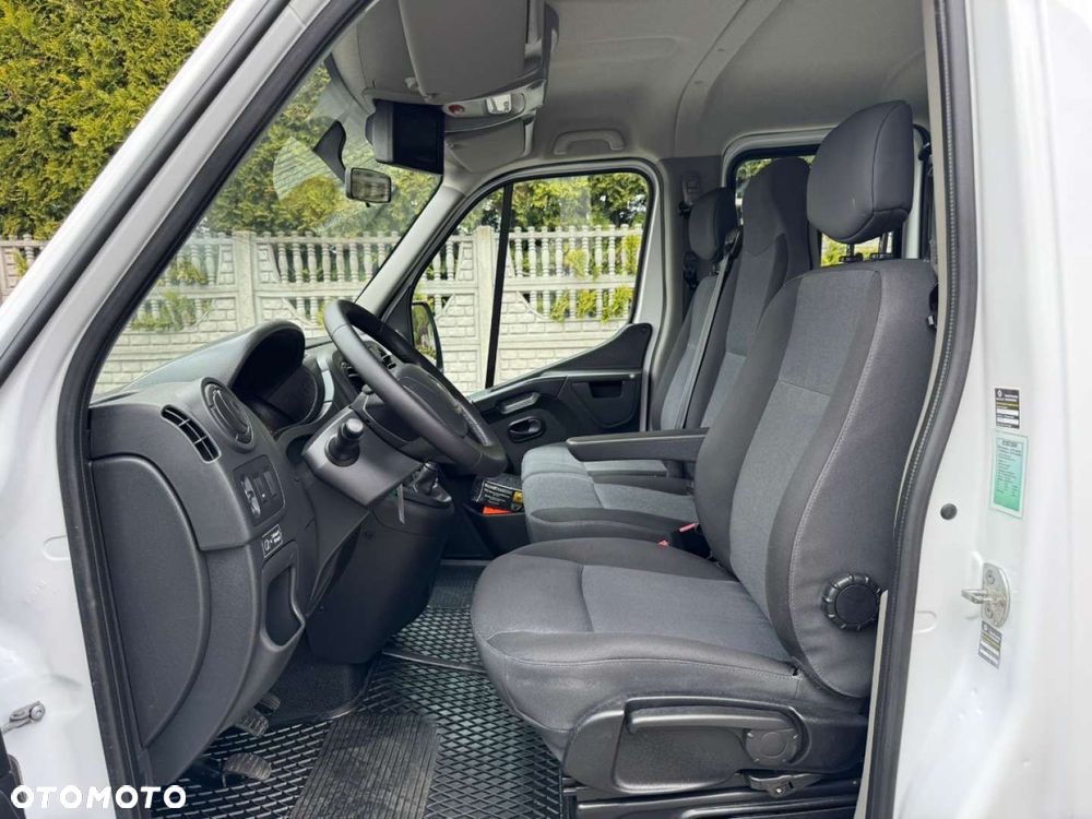 Renault Master Doka 7-osobowy - 31