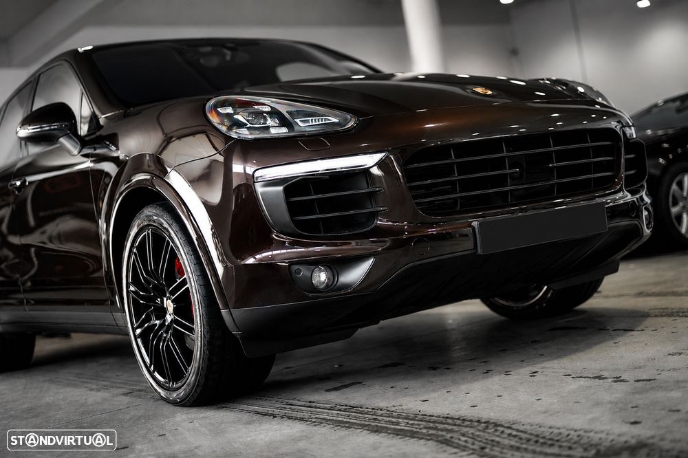 Porsche Cayenne S - 2
