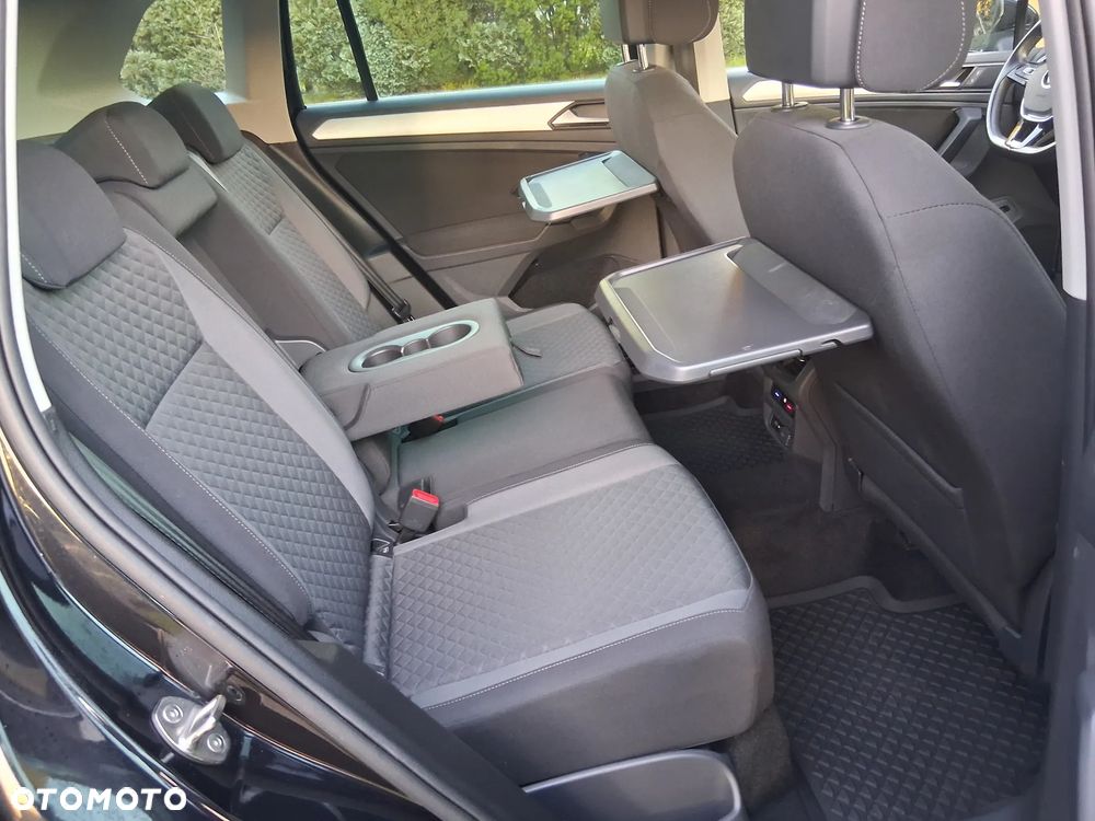 Volkswagen Tiguan - 10