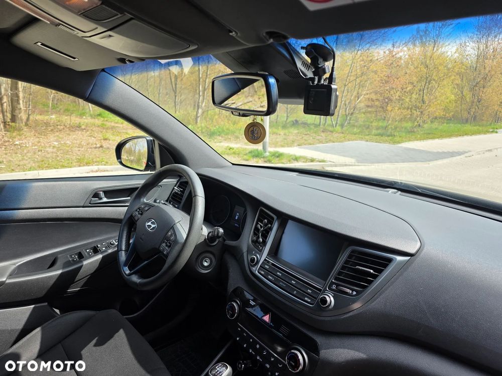 Hyundai Tucson 1.6 GDI BlueDrive GO 2WD - 19