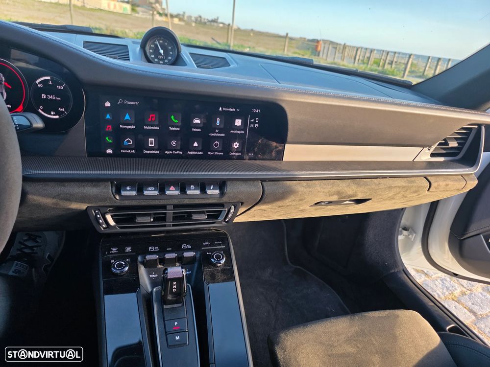 Porsche 911 (992) Carrera 4 GTS PDK - 17