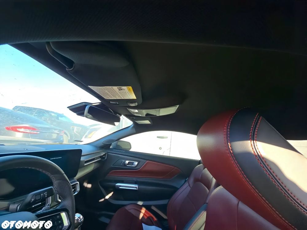 Ford Mustang 5.0 V8 GT - 10