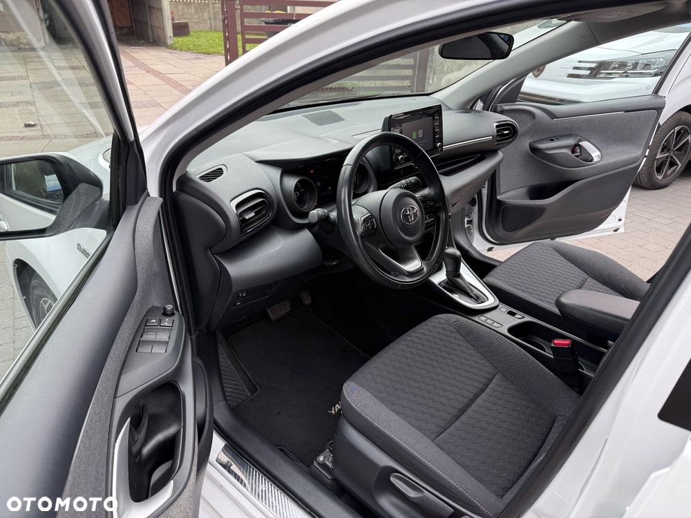 Toyota Yaris ver-hybrid-116-1-5-vvt--i-comfort - 9