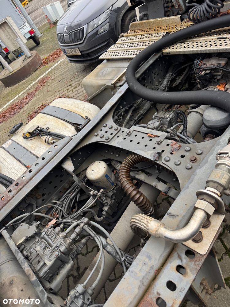 Mercedes-Benz Actros - 4