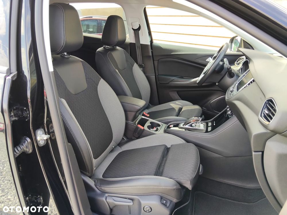 Opel Grandland X 1.6 T Ultimate S&S - 23