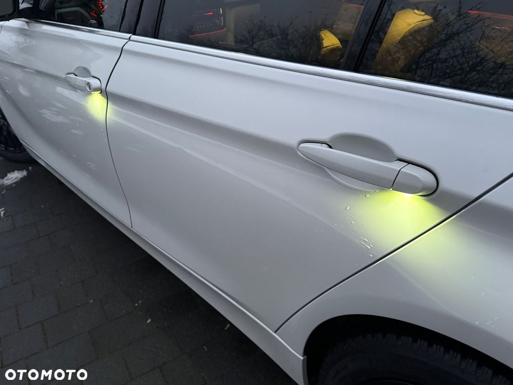 BMW Seria 3 328i xDrive Luxury Line - 13