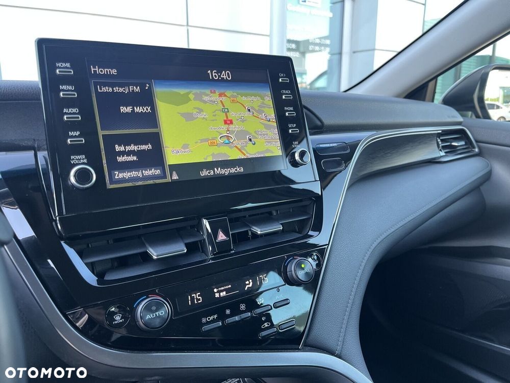 Toyota Camry 2.5 Hybrid Executive CVT - 20