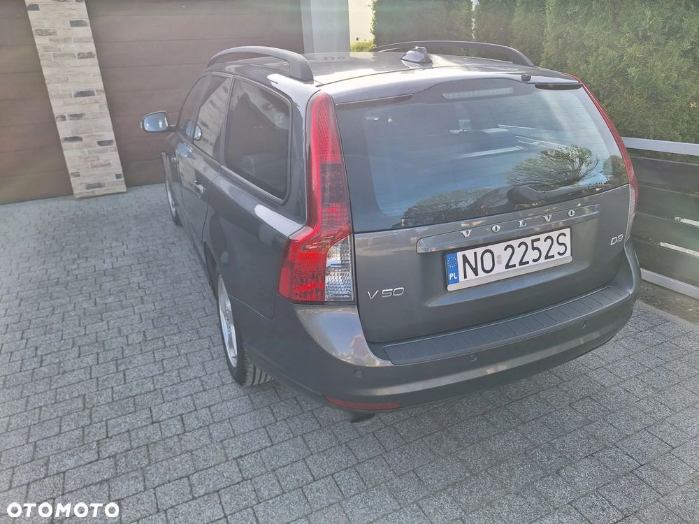 Volvo V50 D3 Momentum - 4