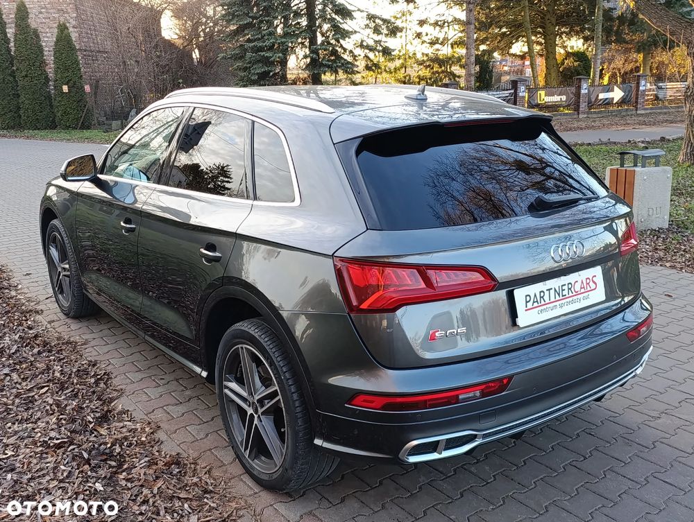 Audi SQ5 - 5